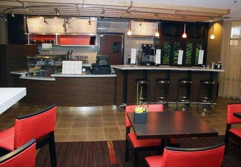 Courtyard Laredo Hotel Restoran gambar